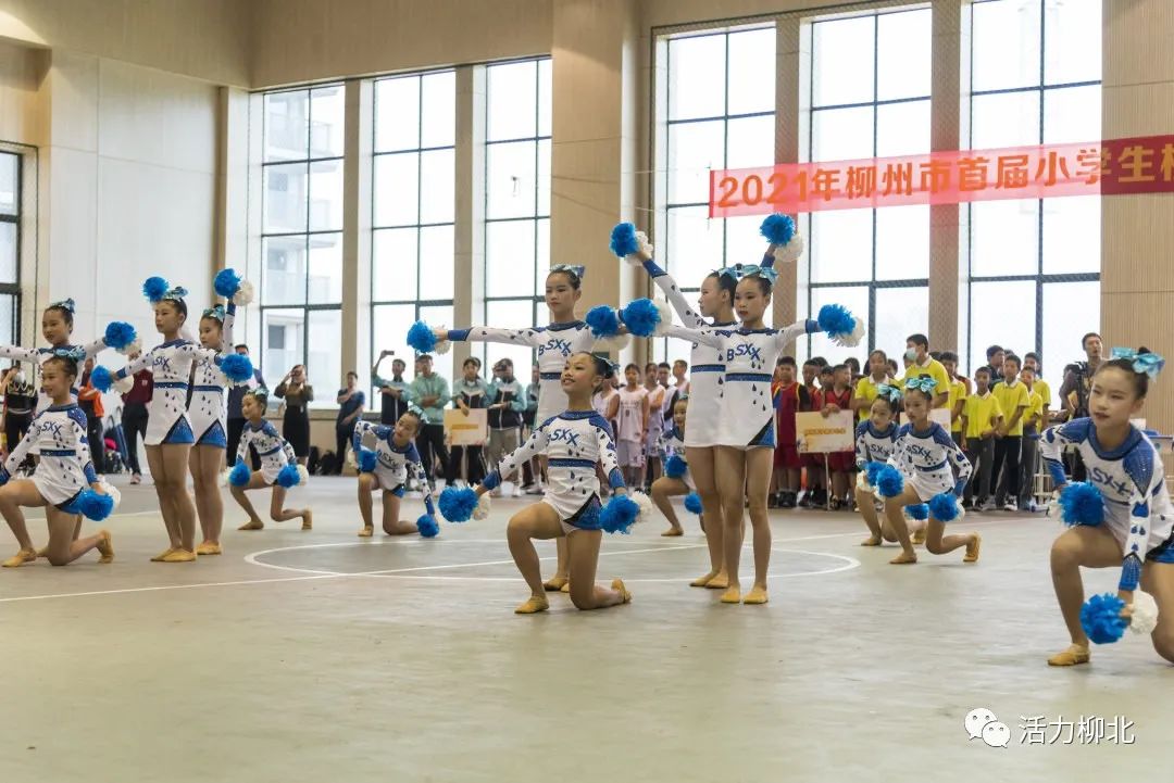 柳州市哪里有学校篮球比赛(篮球小将上线！柳州市首届小学生校园篮球班级冠军联赛在柳北区开幕……)