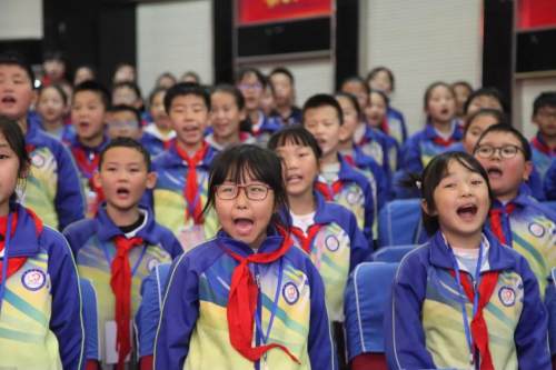 少年先锋队延安实验小学第四次代表大会开幕(图2)