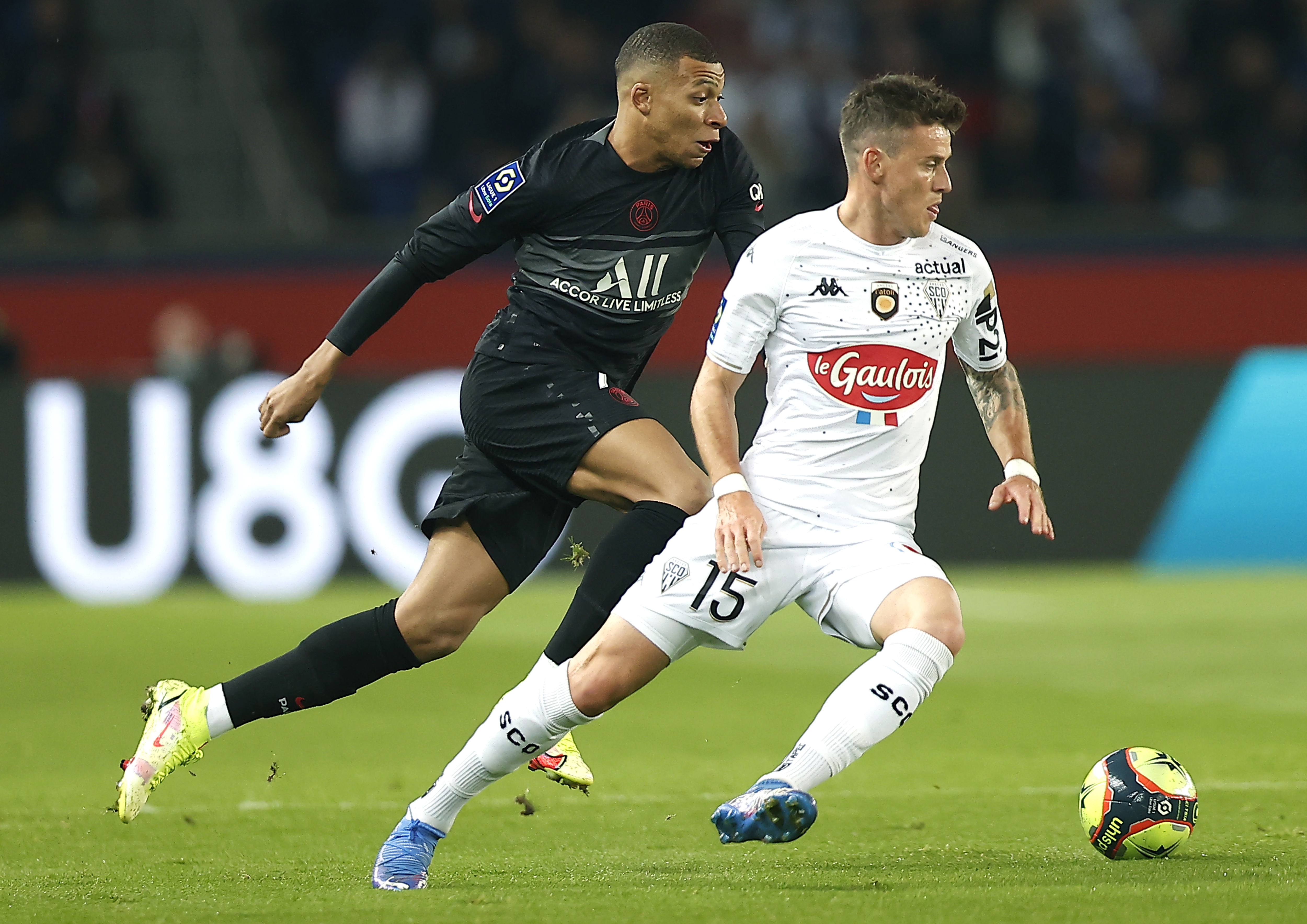 足球法甲巴黎圣日耳曼胜昂热