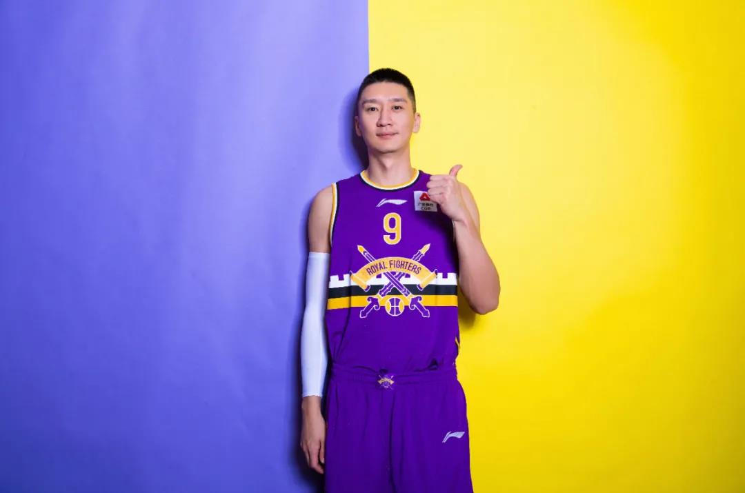 中国篮球员有几个拿过nba戒指(孙悦退役！他是中国唯一CBA、NBA双料冠军获得者)