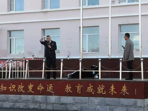 西豐縣第二中學開展消防安全演練活動(圖2) 西豐縣第二中學開展消防安全演練活動(圖2)