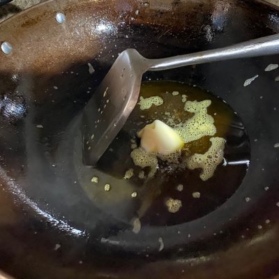 家常鯽魚(yú),家常鯽魚(yú)的做法和步驟
