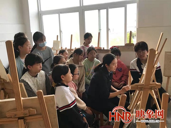 淮濱縣實驗中學(xué):課后服務(wù)有溫度(圖1) 淮濱縣實驗中學(xué):課后服務(wù)有溫度(圖1)