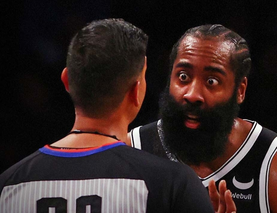 nba为什么碰瓷（NBA不让“碰瓷”骗犯规，听不到哨的哈登，不会打球了？）-趣拿体育