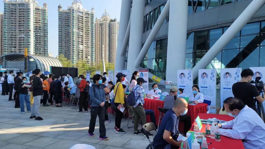 “小蛮腰”下八段锦，广州在城市中轴线上举办中医药文化展示推广活动