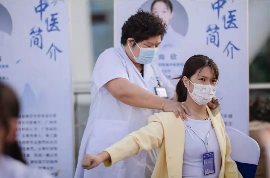 “小蛮腰”下八段锦，广州在城市中轴线上举办中医药文化展示推广活动