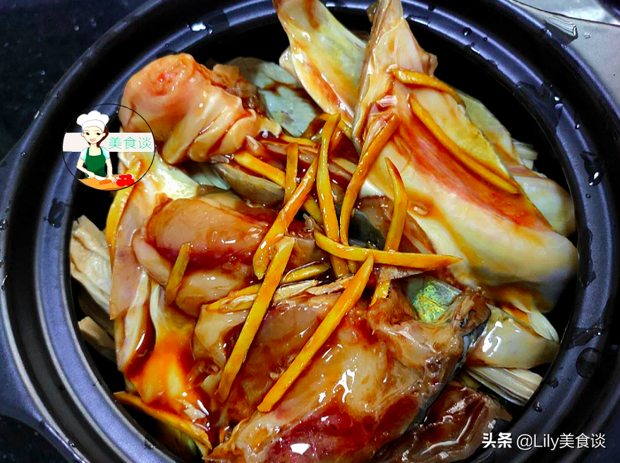 冷天，家人最馋我做的腐竹鱼头煲，焖一锅特鲜美，好吃营养又好做