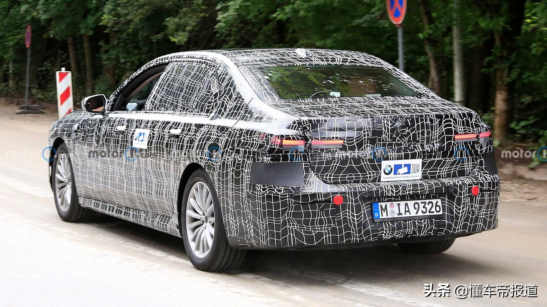 新车 | 双肾格栅尺寸更大，推出纯电版车型，宝马7系假想图曝光