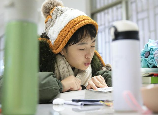 大学期末复习攻略，大一新生期末想拿高分，学姐建议做好这4点