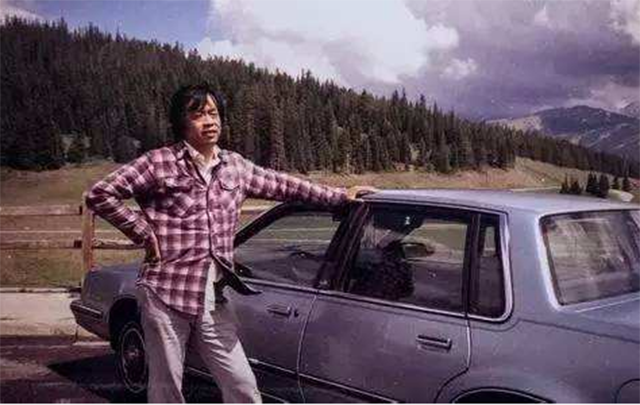 1997年王小波死前惨叫，邻居充耳不闻，入门后墙上有深深抓痕