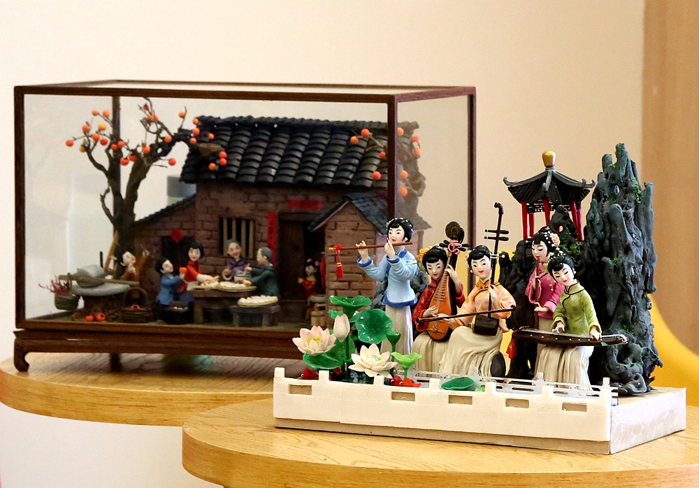 听大咖讲课，看罗胖直播：聊城读书会组织140名网友知识跨年