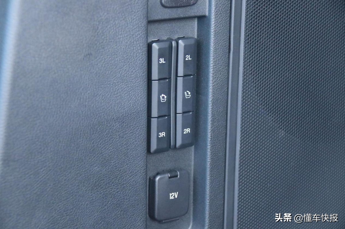 硬派气场碰撞智慧科技，30万高价值感之选，福特锐界PLUS