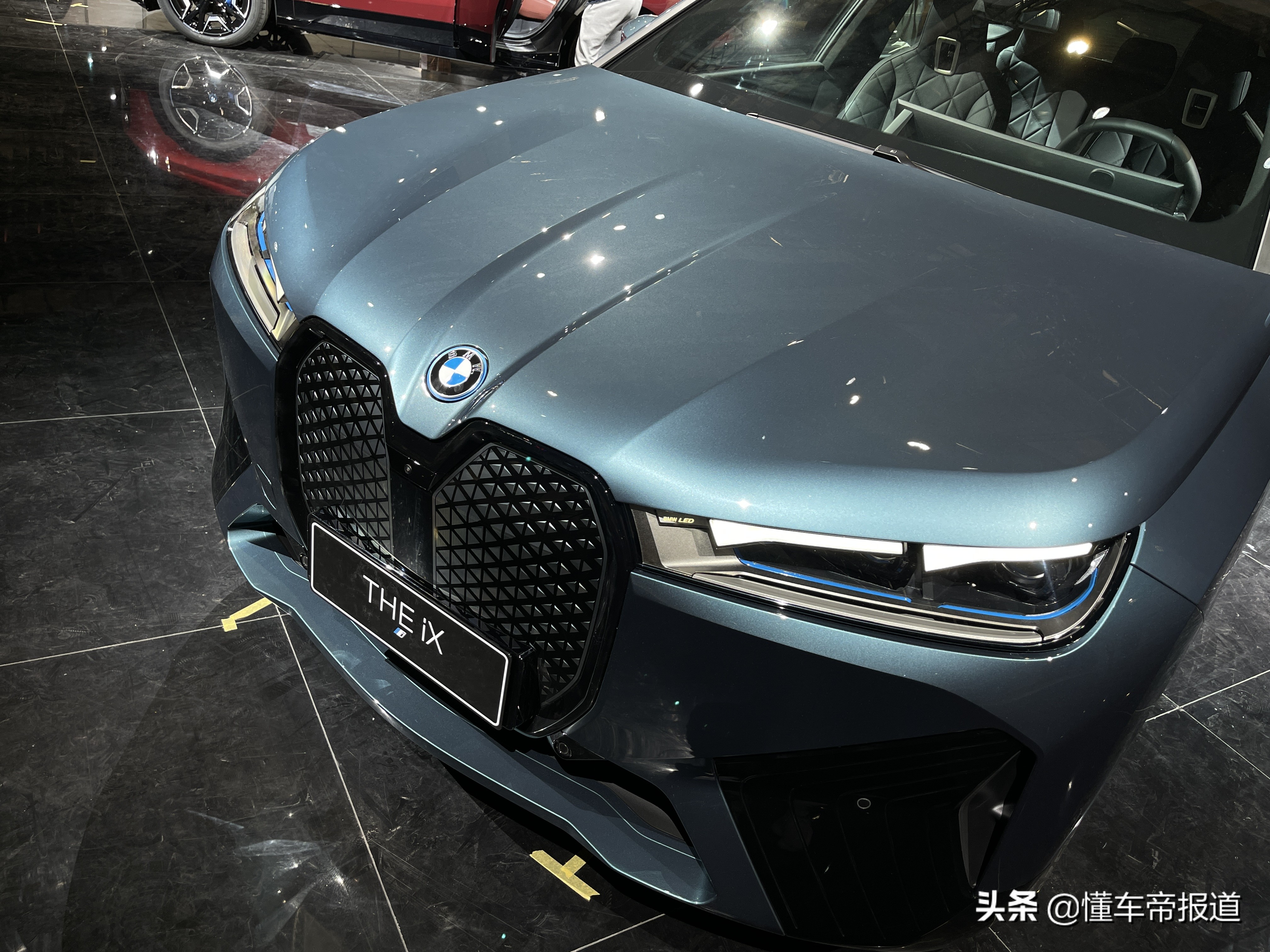 新车｜开启电动新篇章 实拍解析宝马iX