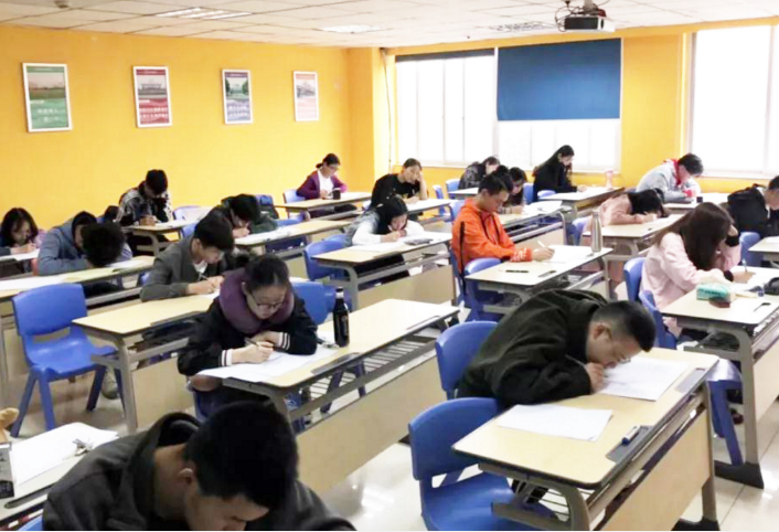 培训机构被叫停，新东方成第1个转型成功的机构，新增课程吸引人