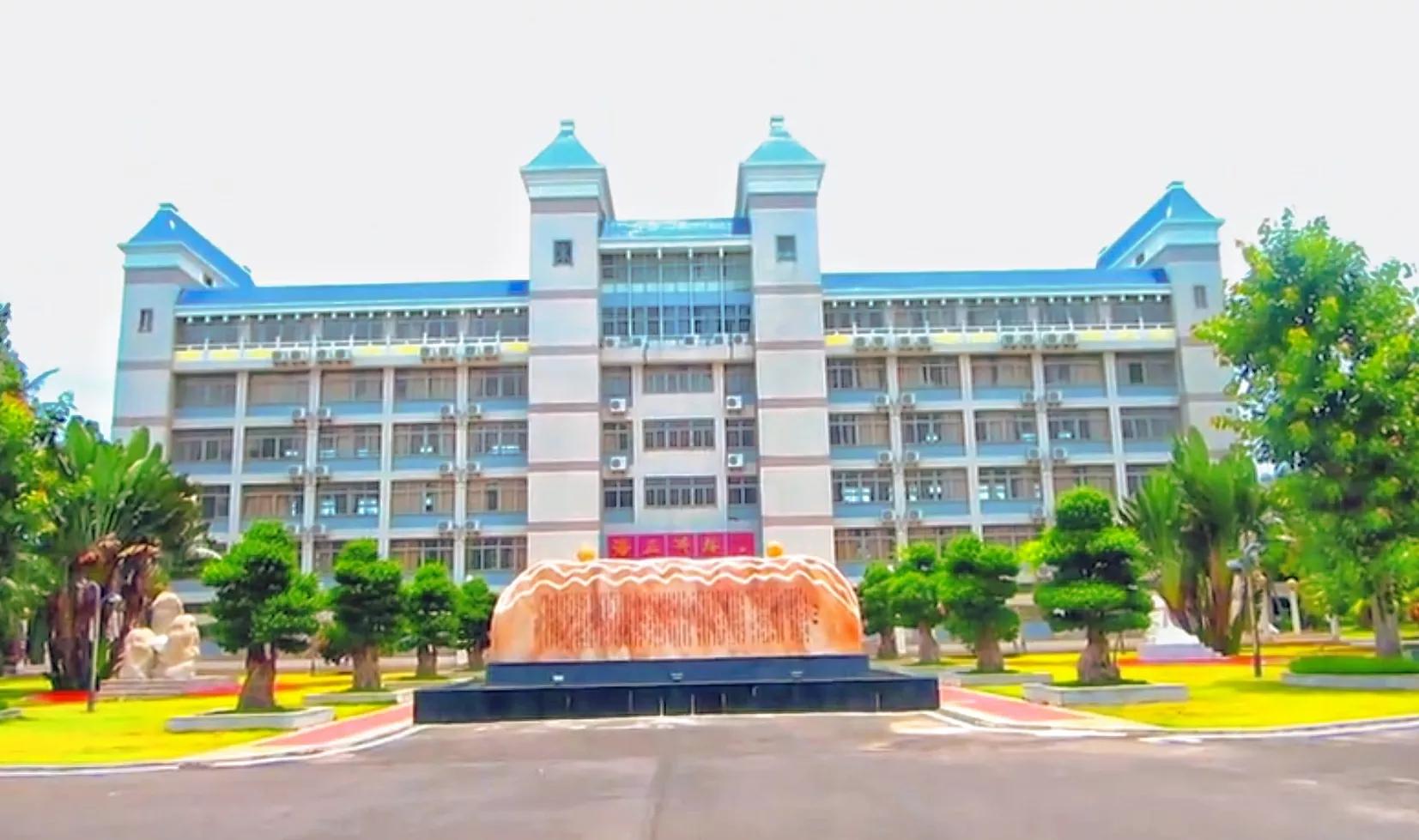 海南省文昌市6所高中，都叫什么名字？