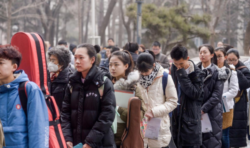 被称为“海底捞大学”211高校，女生被宠成小公主，考上就是赚到