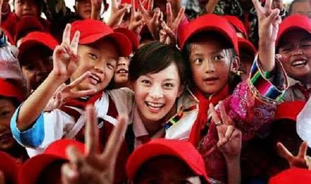 当年不满孙俪捐助太少，恩将仇报的白眼狼男孩向海清，现状如何？