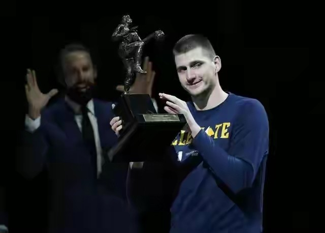 约基奇世界杯为什么（约基奇凭什么能打NBA？一路逆袭 没有人能随便成功）