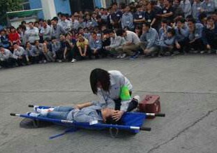 赞美明日宇航《后勤》职工食堂全体工作人员的