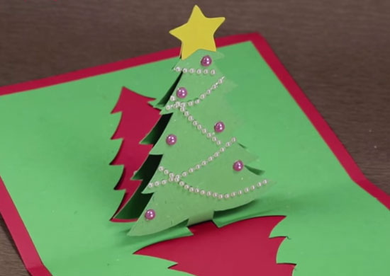 圣诞节贺卡制作视频(大雪天在家怎么玩？带孩子做圣诞贺卡，简单又漂亮)
