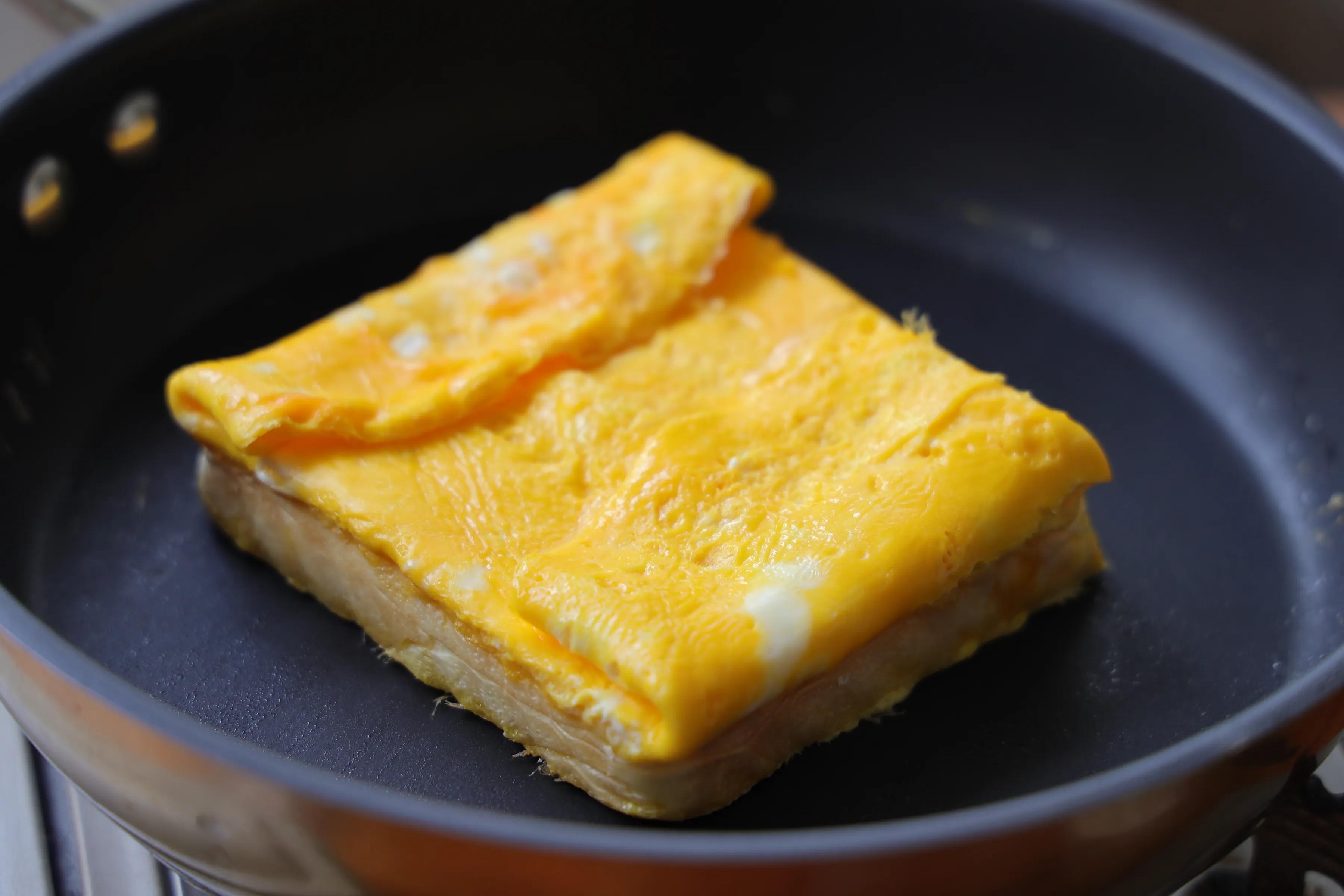 早餐不知道吃什么？那就来一片三明治吧！营养健康，关键很快手