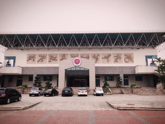 15岁就能上大学，低龄高考有四大原因，适合的孩子有三个特质