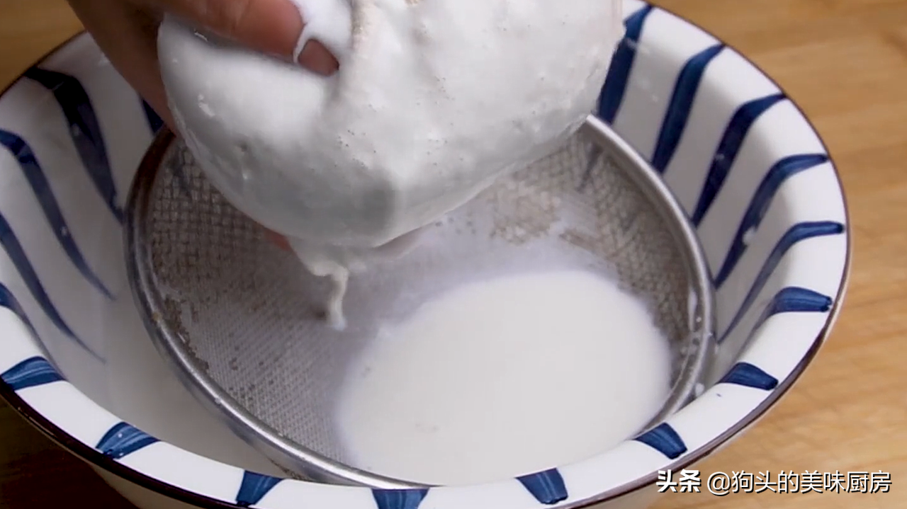 今天才知道花生可以做豆腐，不用石膏和卤水，干净卫生无添加