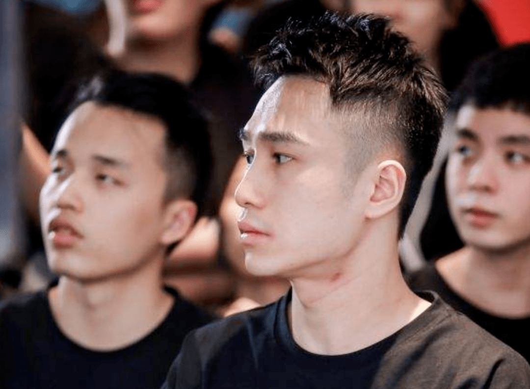 江西宜春最年轻的富豪：90后小子，白手起家创业，身家100亿