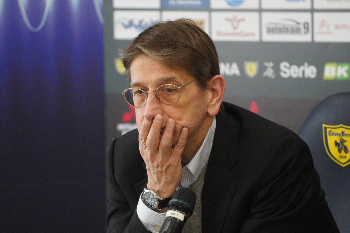 意甲切沃在哪个城市（昔日的意甲黑马宣告解散！因管理不善而成为历史的“飞驴”切沃）