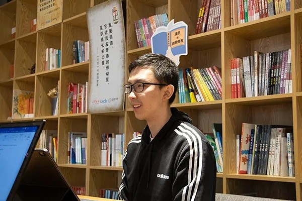 985学霸究竟有多拼？三年专业第一，42门课95+，已保送清华直博！