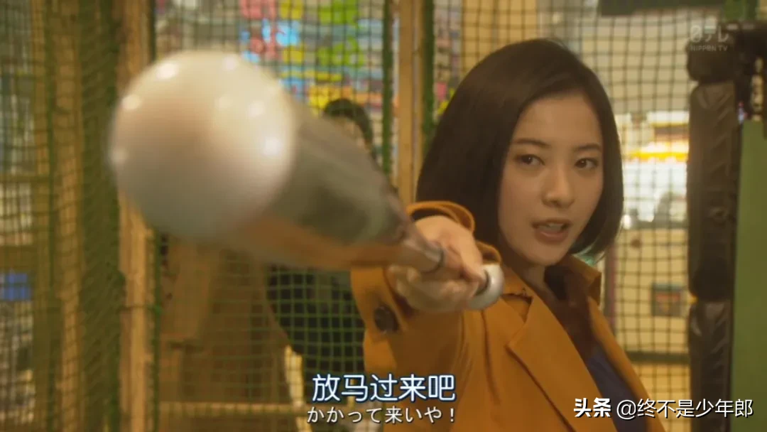 《他只是经过》爆火:我们只是短暂地爱了一下