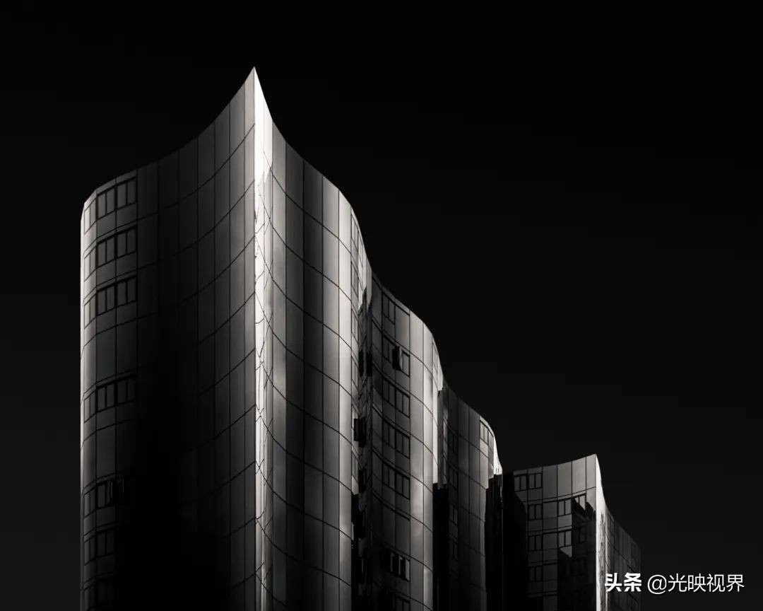 静谧的孤独-黑白极简主义摄影奖作品