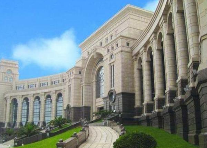 复旦才女袁钧英：本是上海高考状元，却跑到美国一去不回