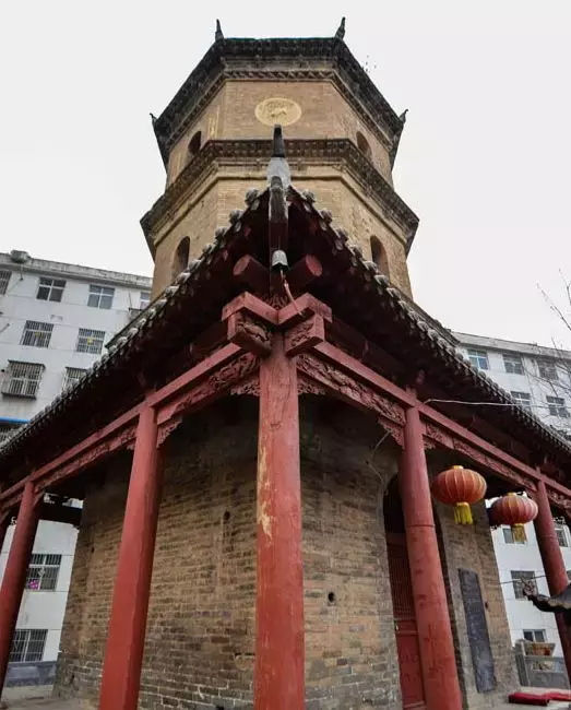 分布在洛阳城内和郊县七处古迹，记录着几千年历史，大有来头