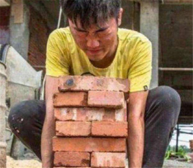 男孩713分上清华，却被酸“有啥用”：世道变坏，从否定努力开始