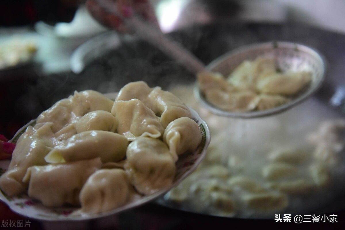 酸菜饺子怎么做才好吃，酒店老厨师长告诉你，四个步骤，轻松制作