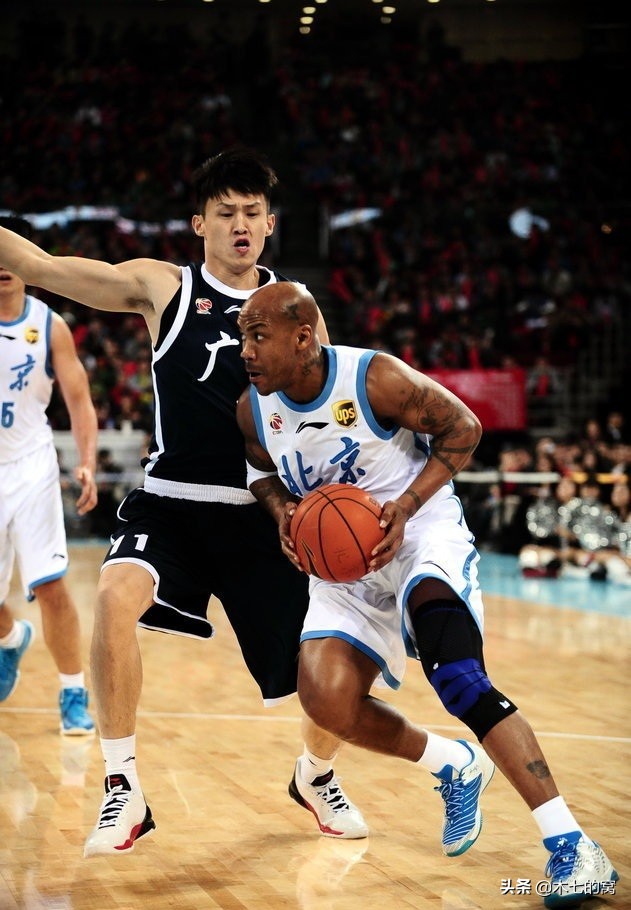 为什么nba球衣五花八门(CBA球衣简史，那些记忆里的战袍)