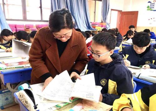 依赖辅导的学生，高中会怎样？老师：不到高中，不知道差距有多大