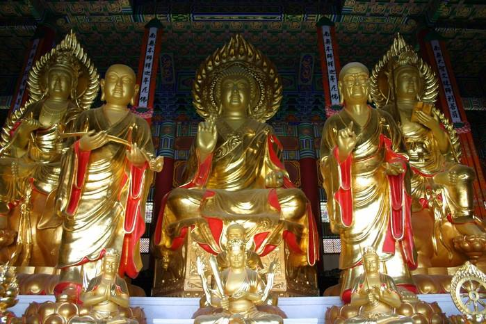 大雄宝殿供奉的是什么佛(大雄宝殿内常见的主佛像介绍)