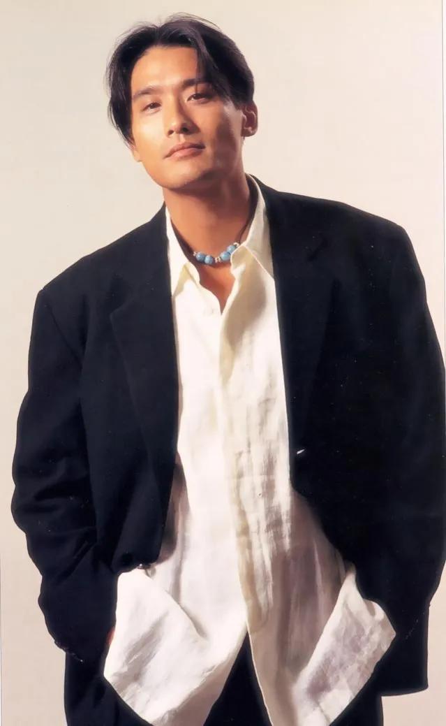 明星代言文案(七个明星的知名文案,明知添油加醋厉害,还是忍不住驻足