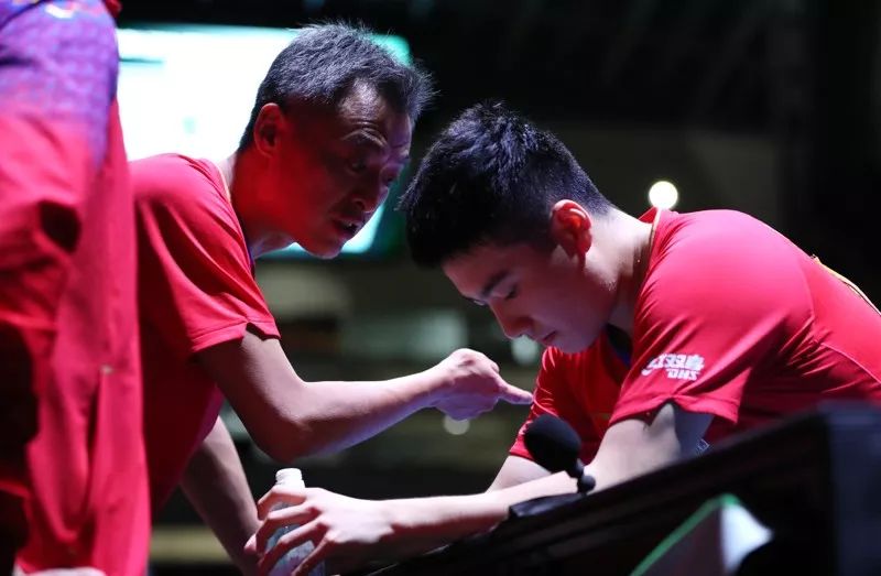 乒乓球世界杯决男团决赛结果（男团3比1韩国！秦志戬点评，各个角色都收获颇丰）