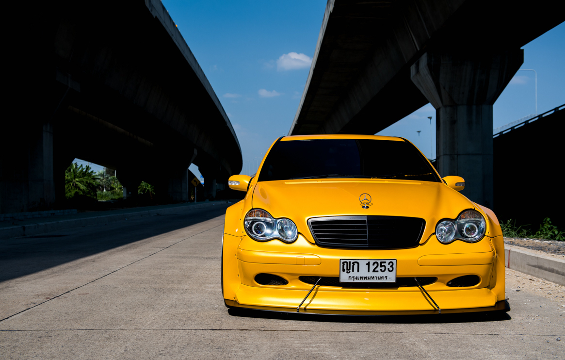 将一辆老款奔驰c180打造成拥有满满回头率的帅气姿态