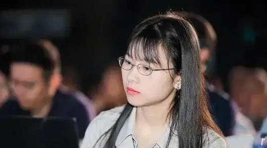 湖南天才少女获华为156万年薪：高薪的背后是多少无人问津的汗水