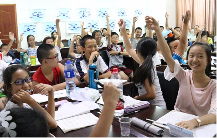 707分的状元拒绝补习班，终圆梦清华，她说：这样复习最高效