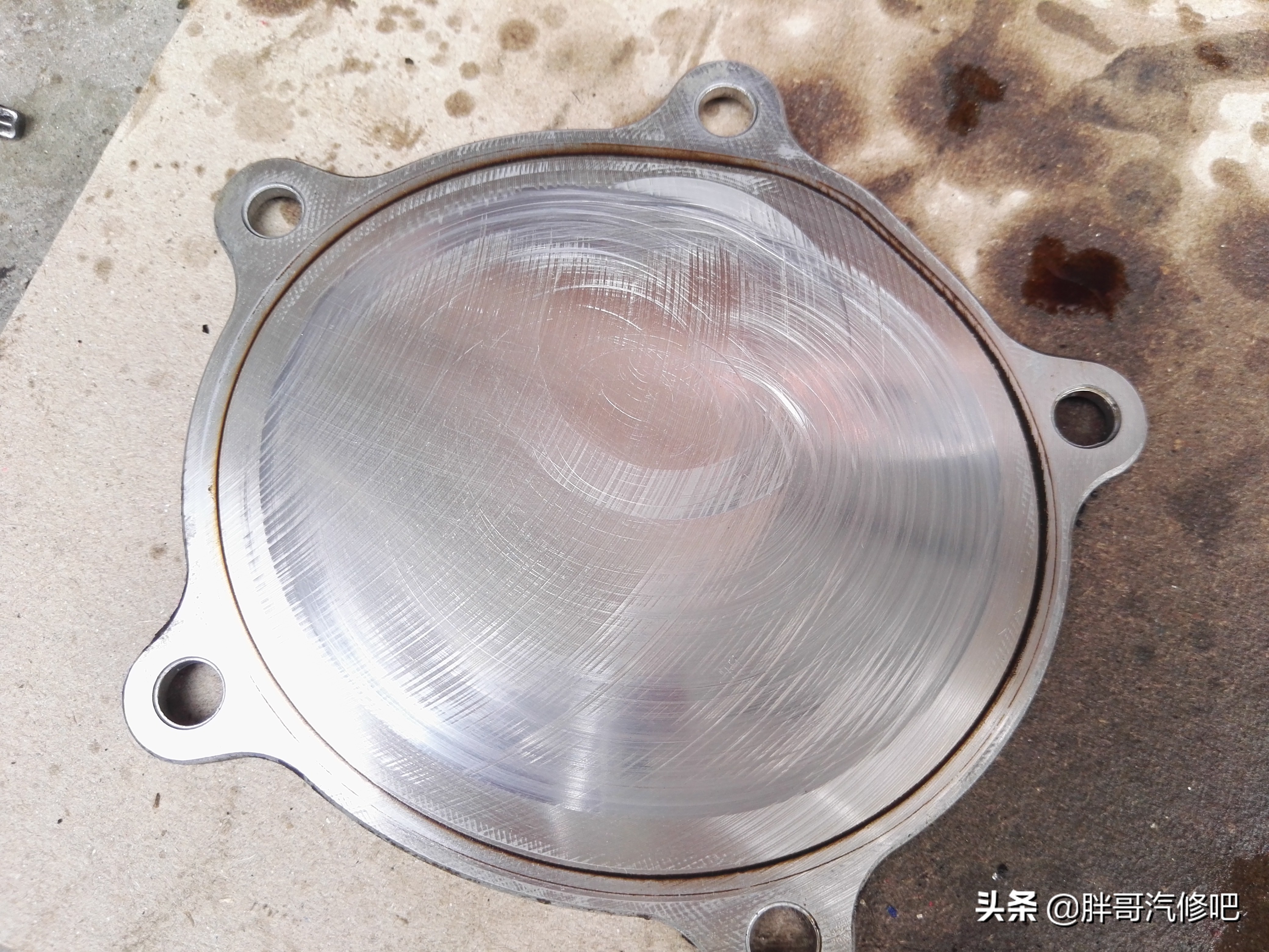 12年车龄23万公里奥迪A6L，2.4V6发动机全方位漏油维修
