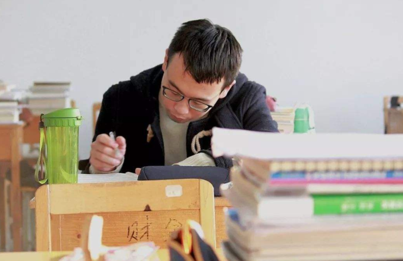 考研也有难度排行榜，榜首上岸几率很大，第四种能上岸的都是牛人