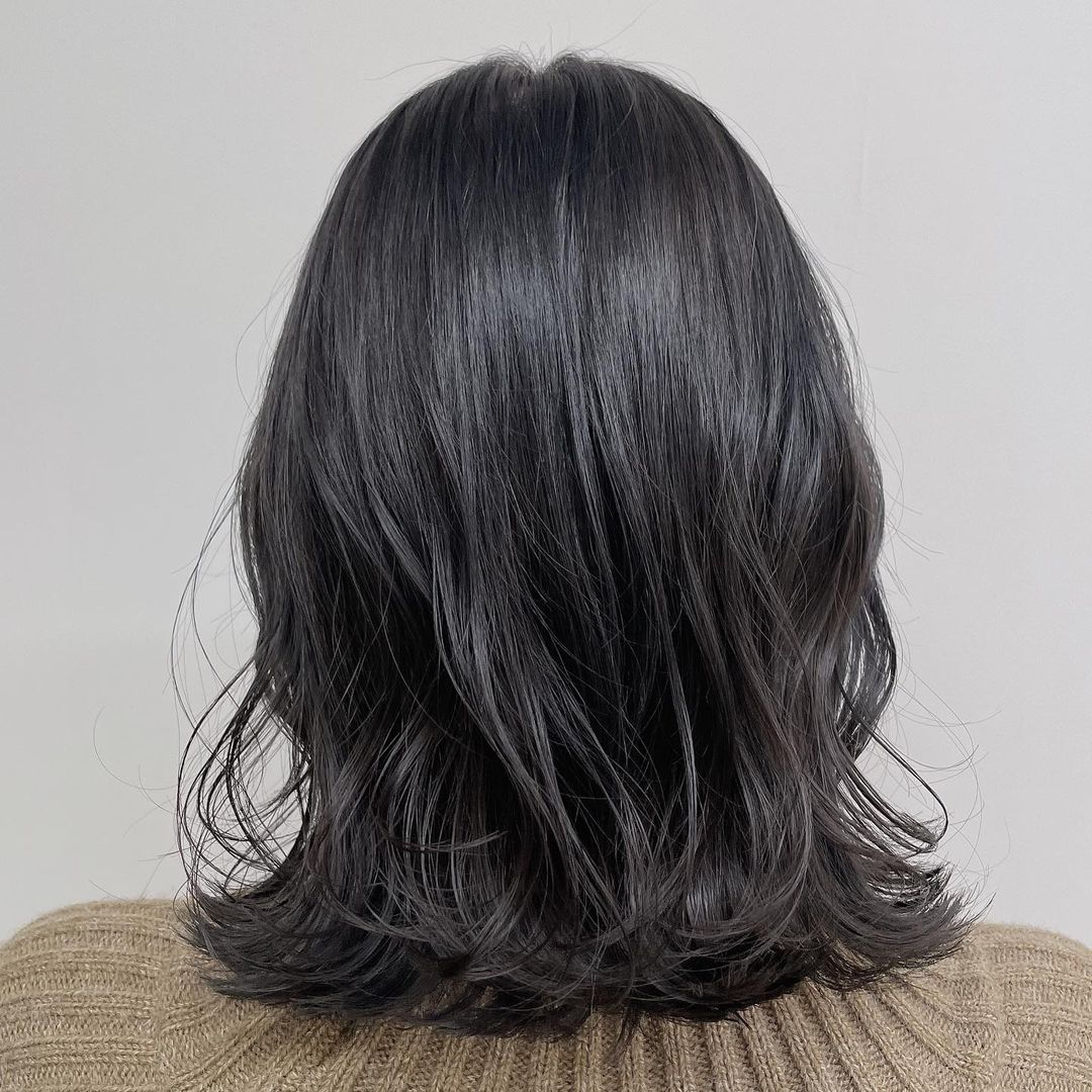 特别是卷发的女孩这样会让头发变得超有层次,效果超级好!