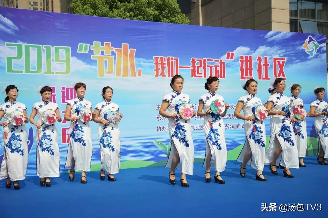社区居民自排自演的情景朗诵《水之歌》《呼唤》,让人感动到哭……