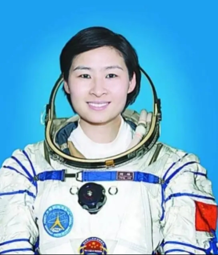 王亚平简介 个人资料 王亚平家庭背景-大连号