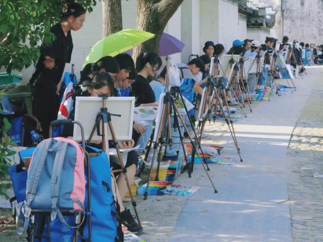 学美术都能干啥？美术类25个专业名单，画画只是其中1个专业